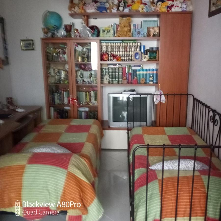 Rossyiva Hotel Minturno Bagian luar foto
