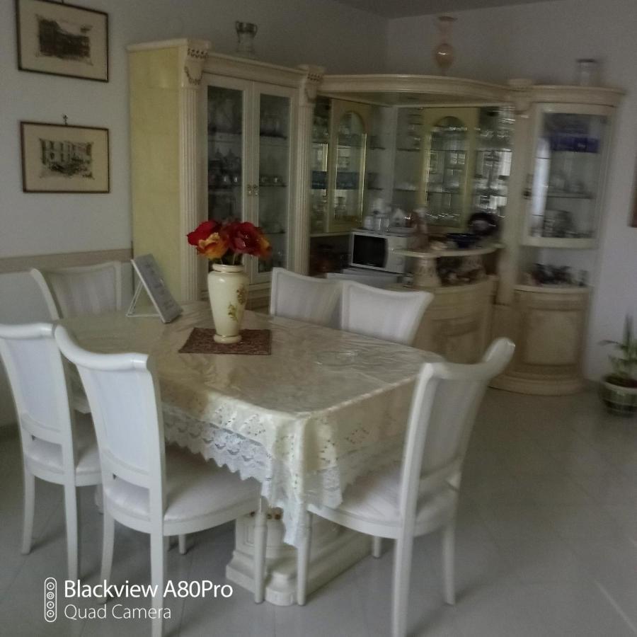 Rossyiva Hotel Minturno Bagian luar foto